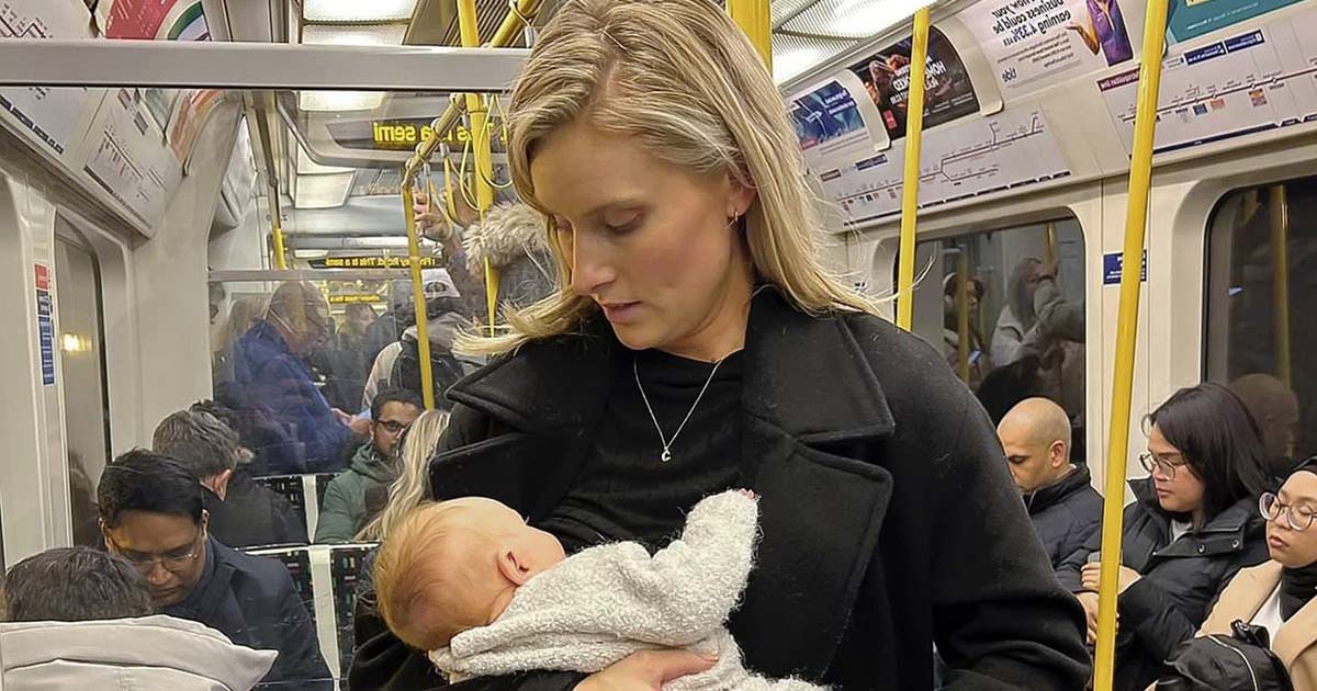 Elle allaite debout dans le métro sans que personne ne la laisse s’assoir