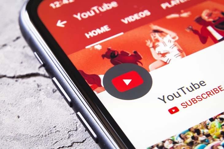 Application YouTube smartphone