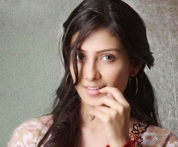 Ayeza Khan