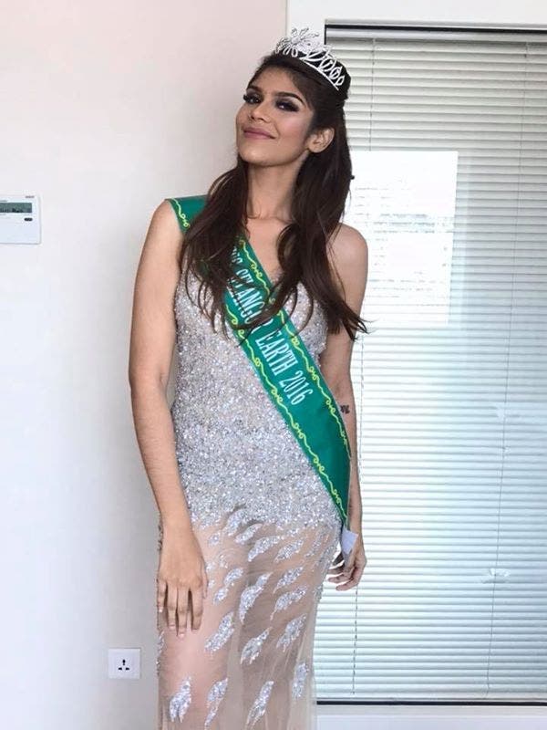 Cette fille moqué pour son surpoids perd 53 kilos et remporte le concours de miss