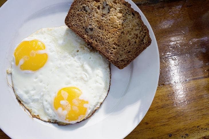 Des œufs pour le petit-déjeuner