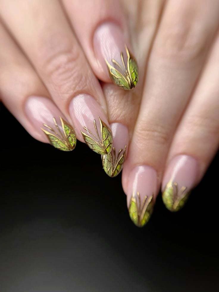 Designs d'Ongles ornés de Papillons Années 90