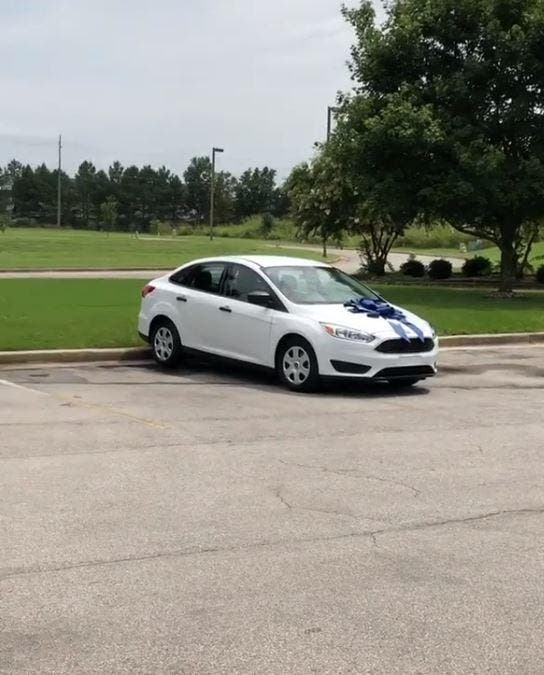 La nouvelle voiture de l’enseignante