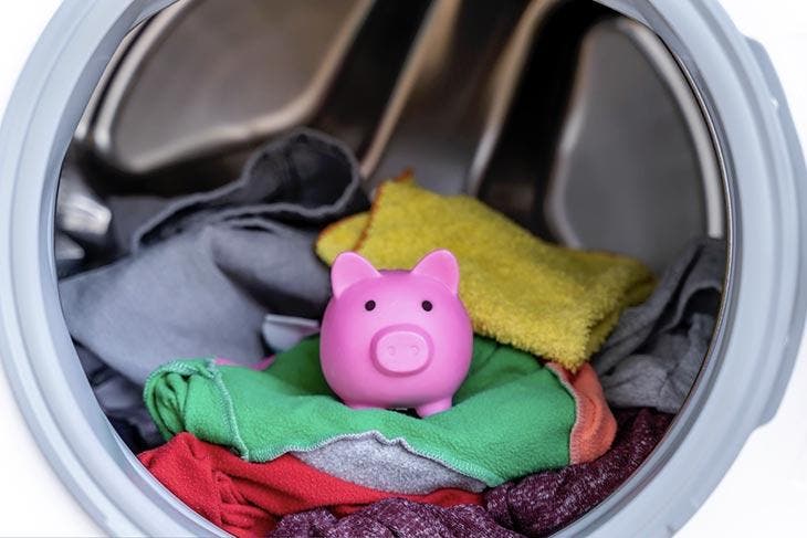 Laver son linge de manière économique