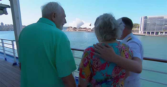 Le directeur de la croisière avec Jess et Marty Ansen