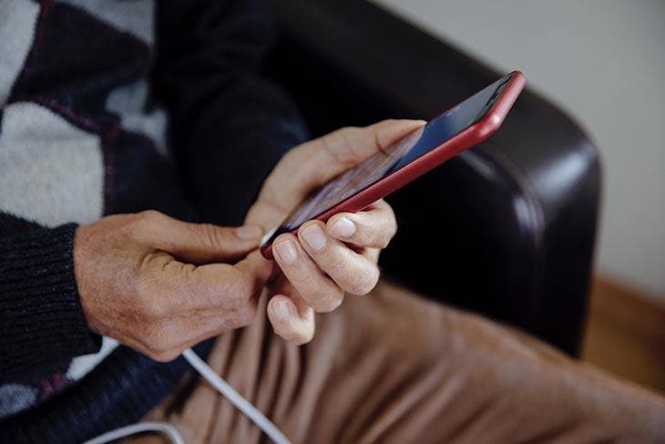 Mettre un téléphone en charge