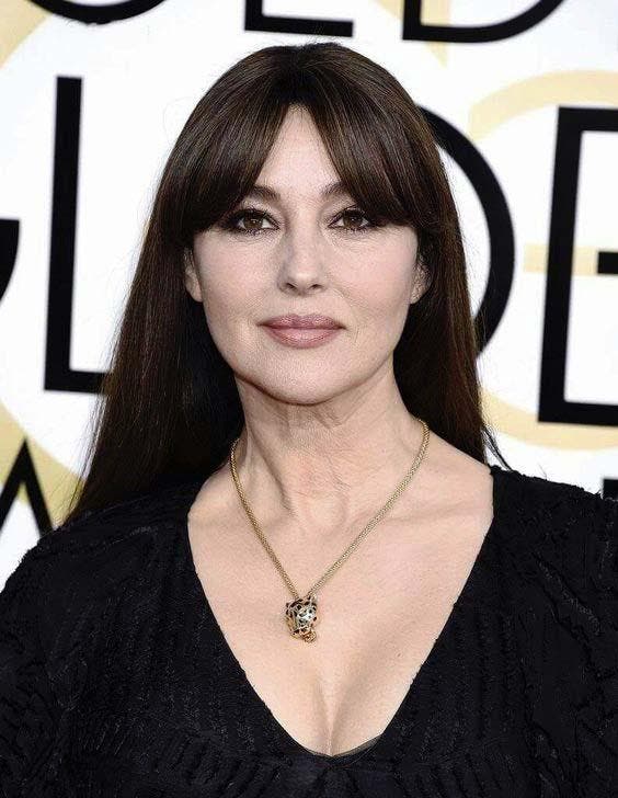 Monica Bellucci arbore une frange rideau