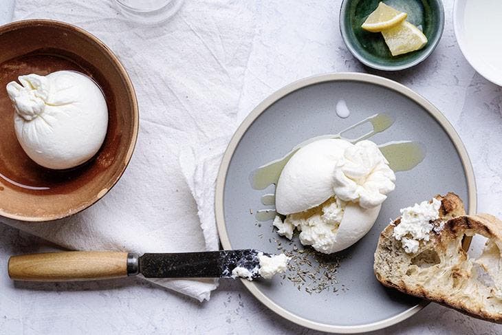 Mozzarella sur une assiette