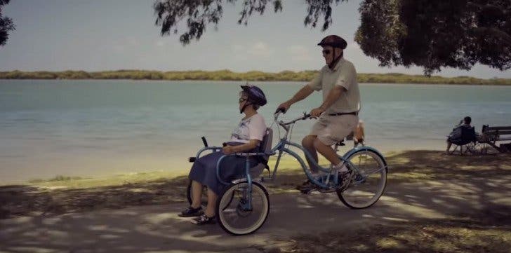 Par amour pour sa femme handicapée