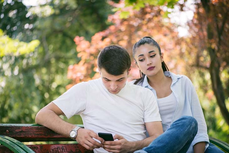 Téléphone espionné