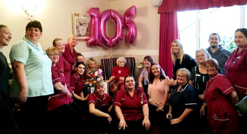 Une ancienne infirmière de 105 ans affirme que pour vivre longtemps