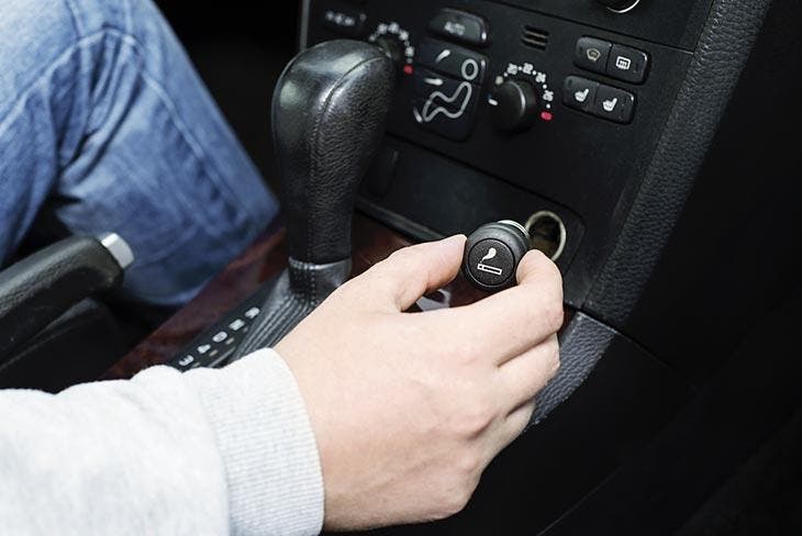 Utiliser l’allume-cigare de la voiture