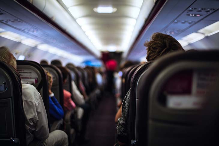 L’intérieur d’un avion 