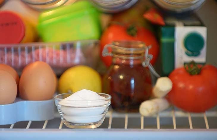 Bicarbonate de soude dans le réfrigérateur